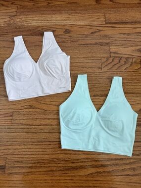 Set of 2 Calvin Klein Invisibles Lightly Lined V-Neck Bralettes